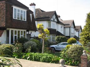 Greenwich Meridian Marker; England; LB Bromley; Shortlands (BR2)